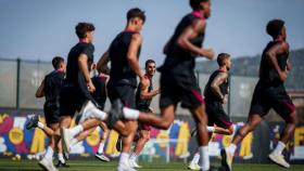 Los jugadores del Barça, en la sesión de recuperación tras vencer al Valencia