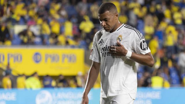 Kylian Mbappé, cabizbajo durante el empate del Real Madrid contra Las Palmas