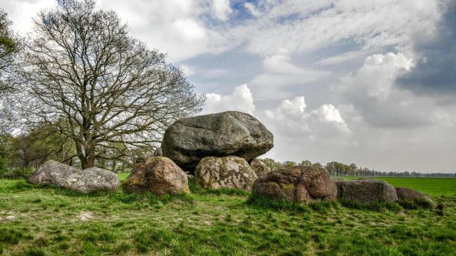 Un dolmen en la montaña