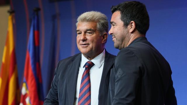 El presidente del Barça, Joan Laporta, y el director deportivo, Deco, en un acto del club