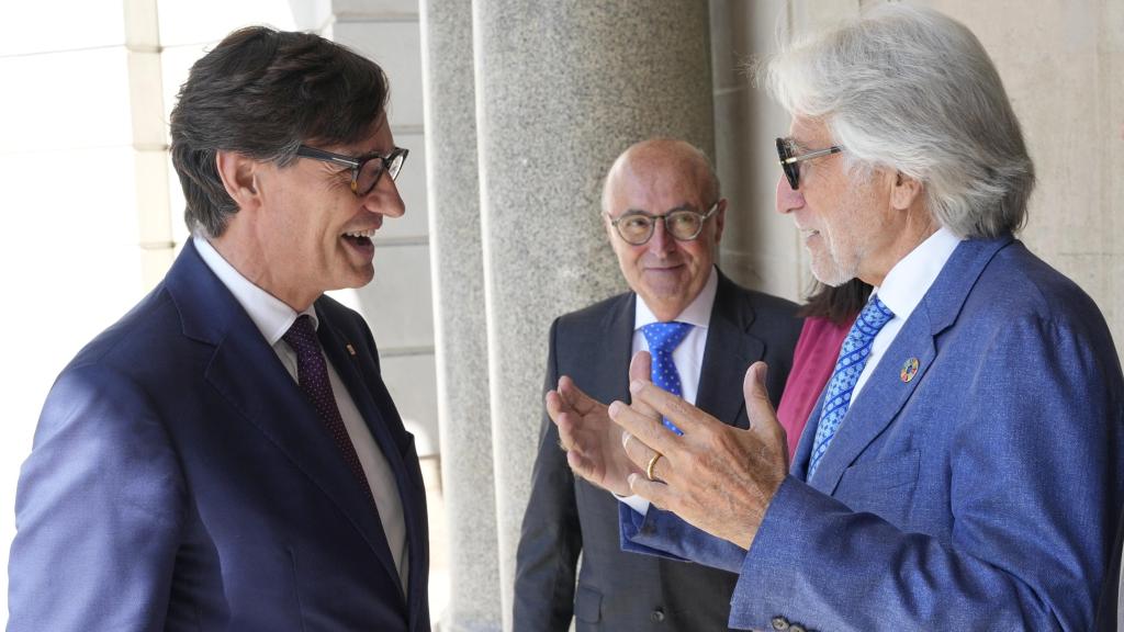 El 'president' Salvador Illa, con el presidente de Foment del Treball, Josep Sànchez-Llibre