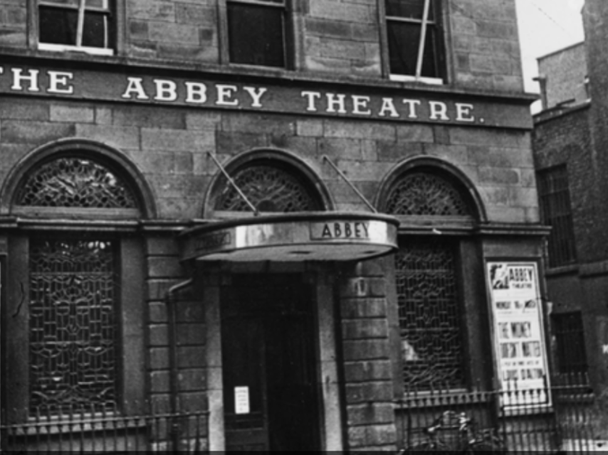 The Abbey Theatre de Dublín antes de su incendio en 1951