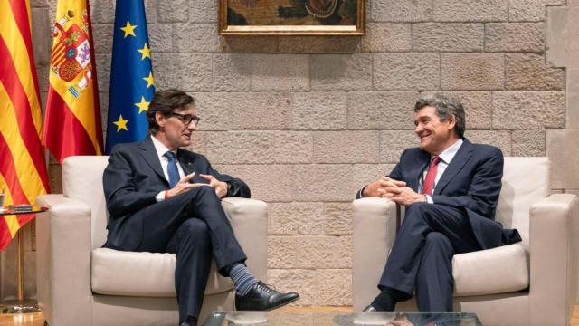 Salvador Illa y José Luis Escrivá, en el palacio de la Generalitat