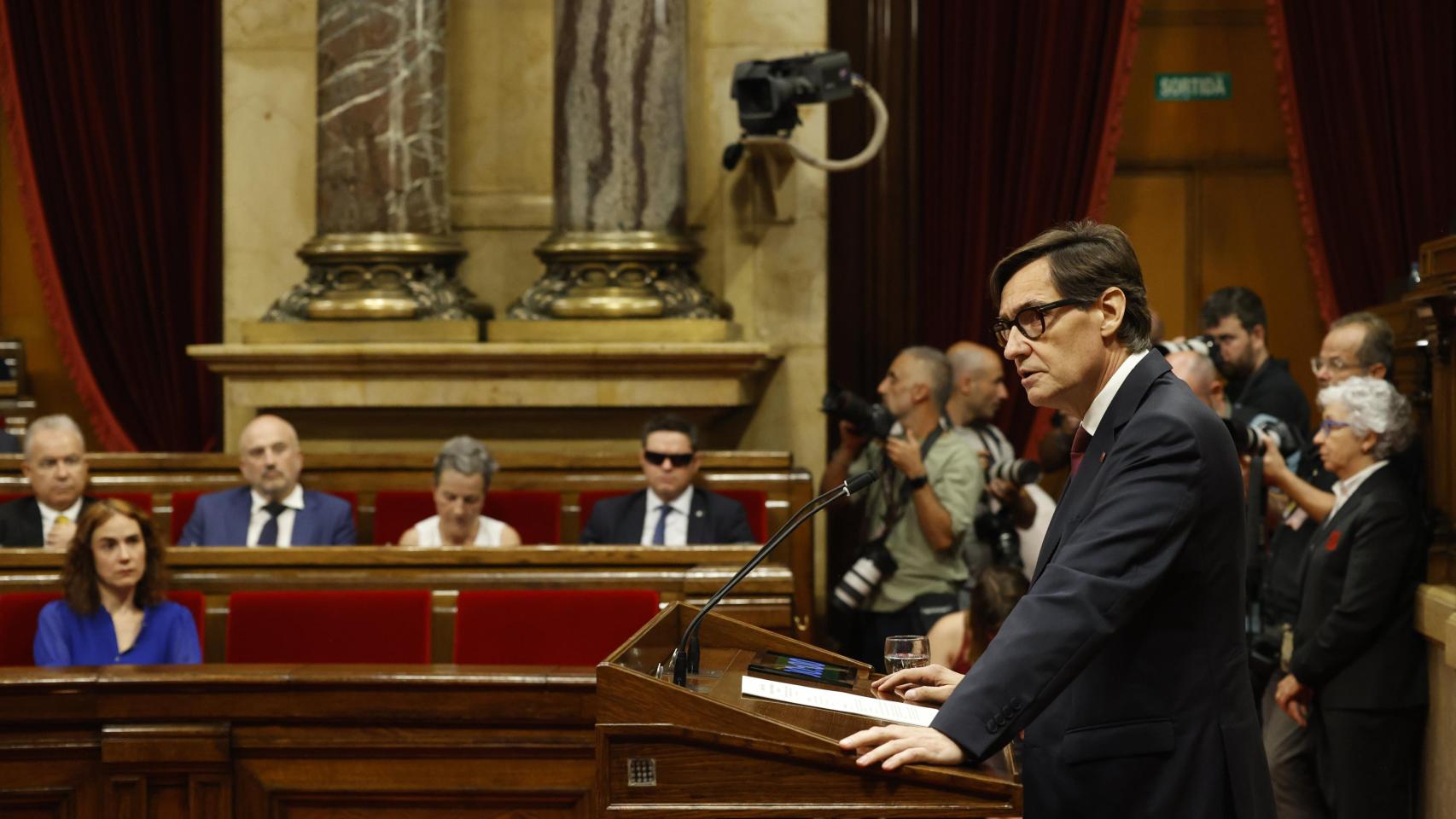 El presidente de la Generalitat, Salvador Illa, en el debate del pleno de su investidura en el Parlament de Cataluña