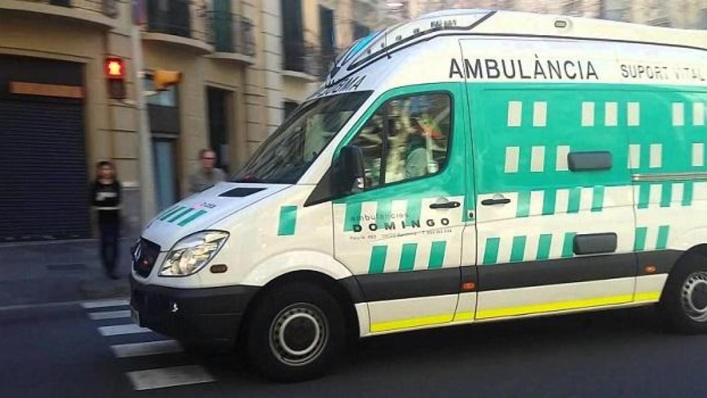 Imagen de un vehículo de Ambulancias Domingo