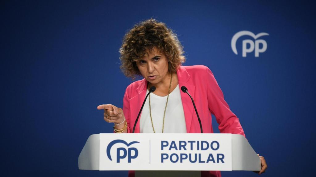 La portavoz del PP en el Parlamento Europeo, Dolors Montserrat, ofrece una rueda de prensa, en la sede del PP, a 5 de agosto de 2024, en Madrid