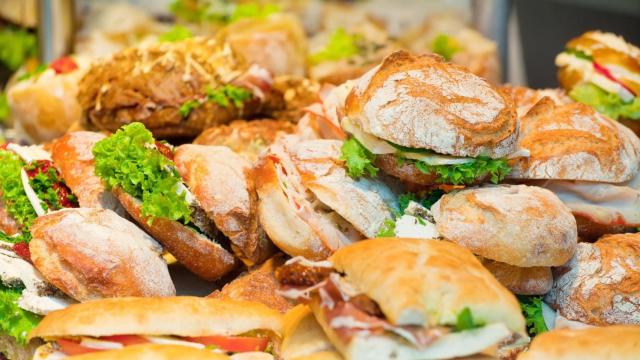 Variedad de bocadillos