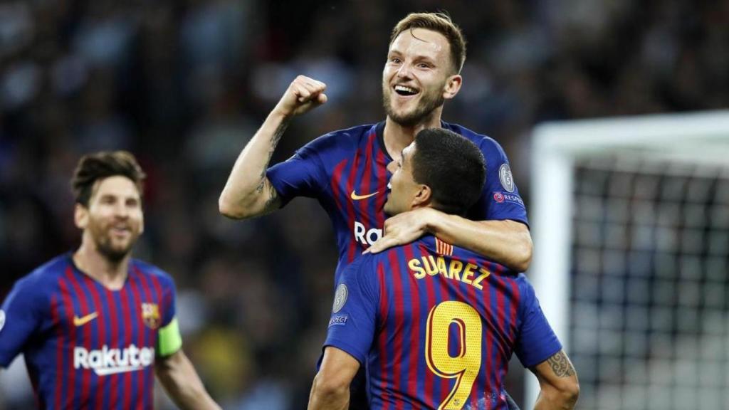 Rakitic festeja un gol anotado con la camiseta del Barça