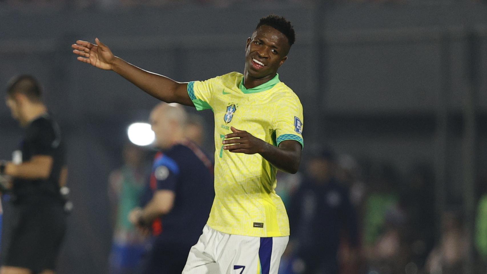 Vinicius, delantero del Real Madrid, durante un partido con Brasil