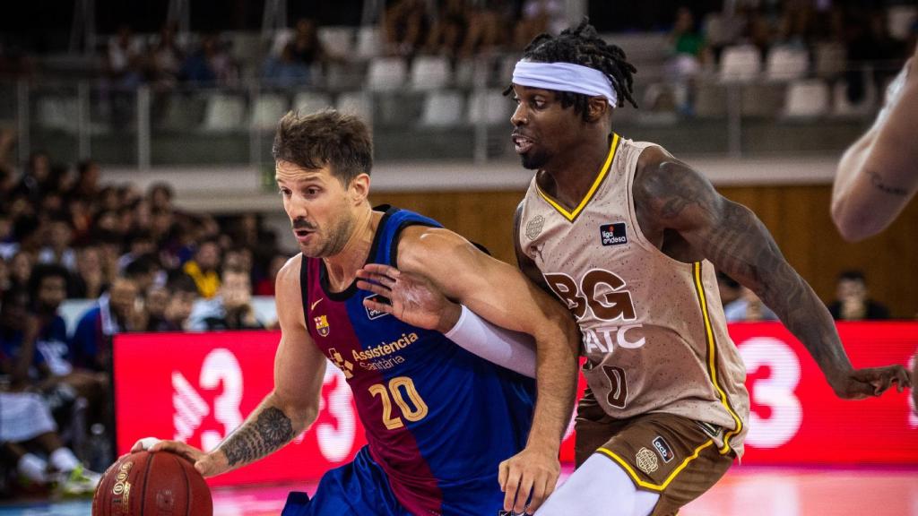 Laprovittola comanda una jugada del Barça de basket en la Lliga Catalana