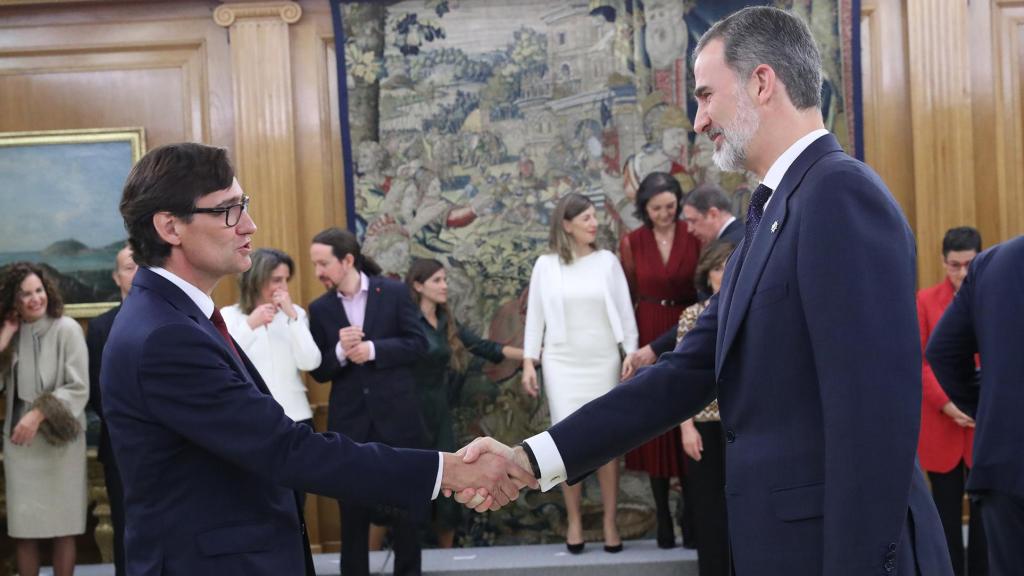 Salvador Illa y Felipe VI, durante el acto de jura del actual presidente de la Generalitat como ministro de Sanidad