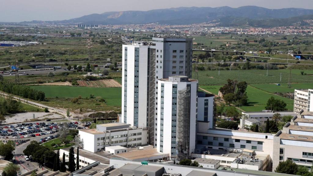 El Hospital de Bellvitge, cabecera sanitaria del área metropolitana sur de Barcelona