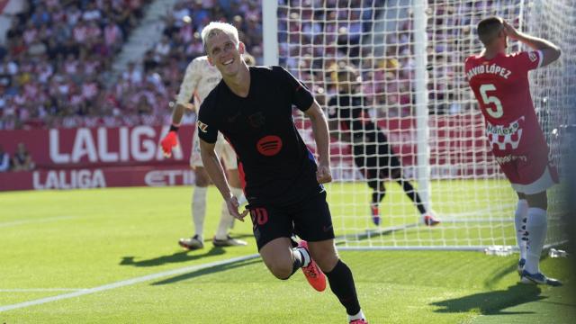 Dani Olmo festeja su golazo al Girona