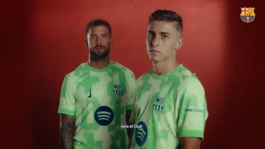 Iñigo Martínez y Fermín, con la tercera camiseta