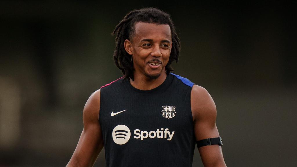 Jules Koundé, durante un entrenamiento del Barça