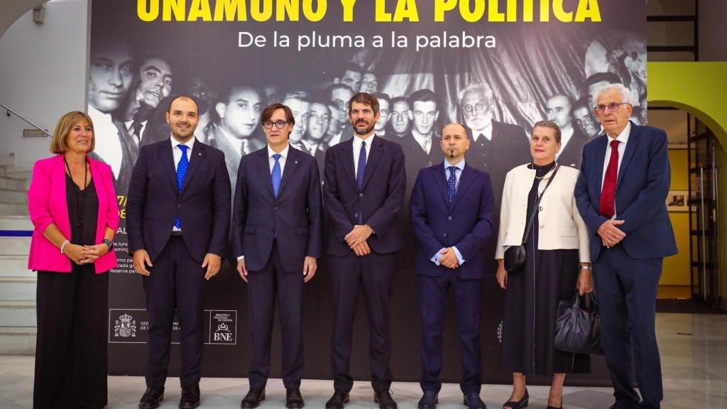 El presidente de la Generalitat, Salvador Illa, en la exposición 'Unamuno y la política. De la pluma a la palabra' en la Biblioteca Nacional de España, en Madrid