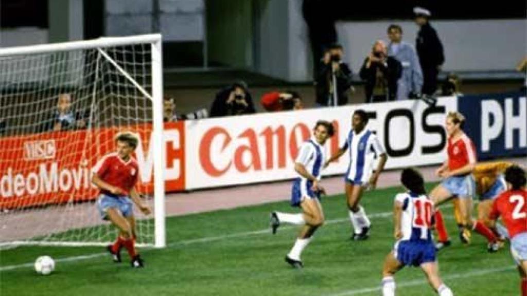 Gol de Madjer al Bayern en la final de la Copa de Europa de 1987