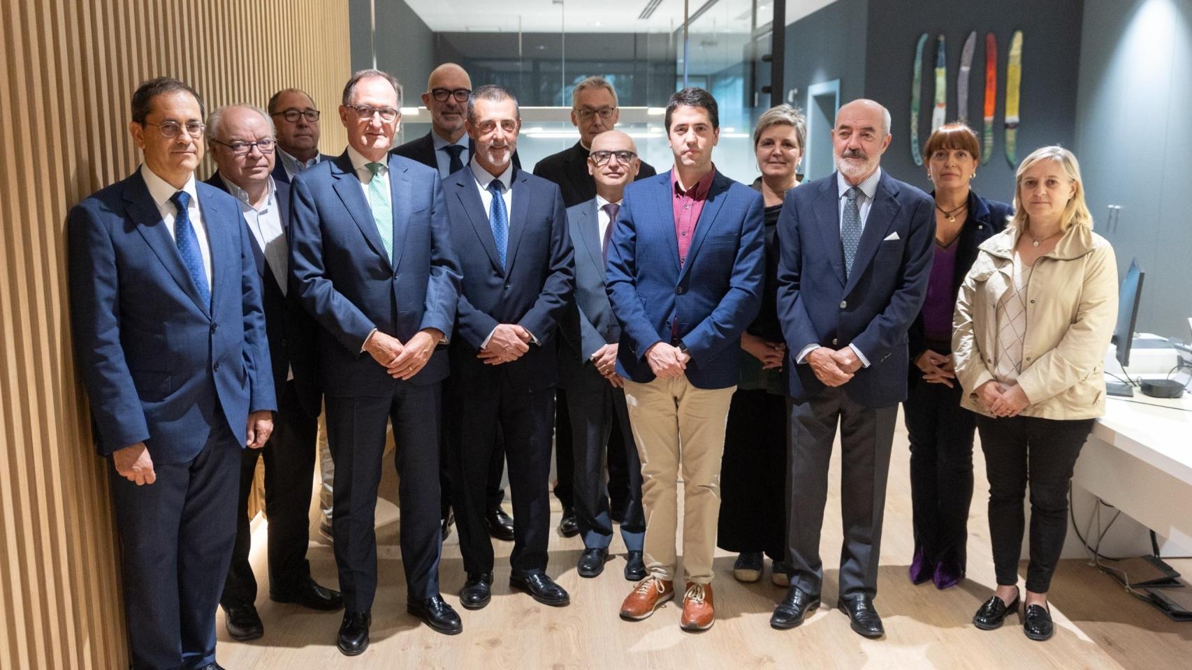 Fotografía en la inauguración de la oficina de Creand en la Seu d'Urgell