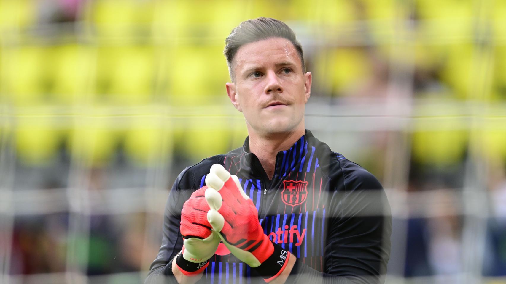 Marc-André Ter Stegen entrena antes del partido del Barça contra el Villarreal