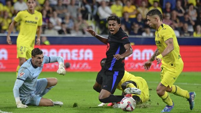 Lamine Yamal provoca un penalti contra el Villarreal