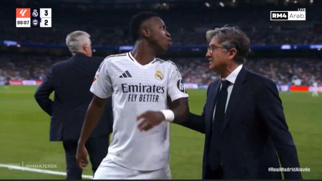 Vinicius se marcha del Santiago Bernabéu montando un espectáculo