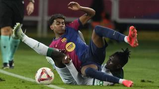 Se va cojeando: Lamine Yamal dispara las alarmas tras un durísimo Barça-Getafe