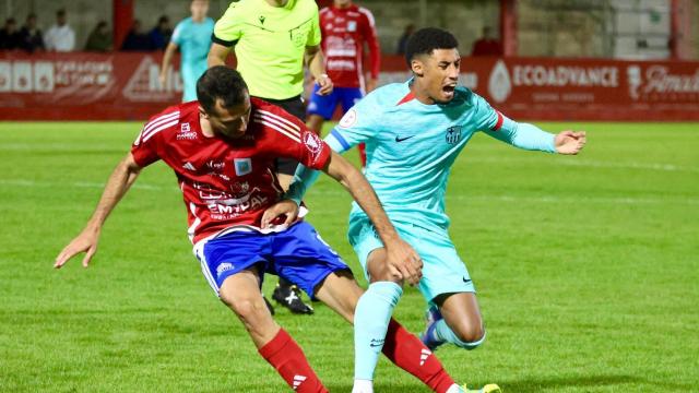 La frustración del Barça B en el partido contra el Tarazona