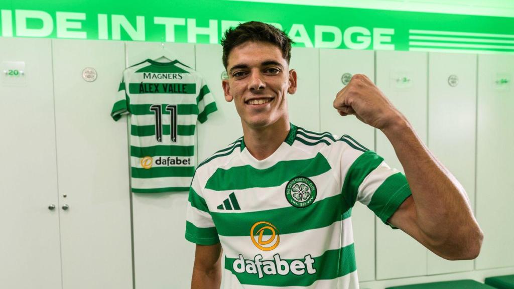 Álex Valle, en su presentación con el Celtic FC