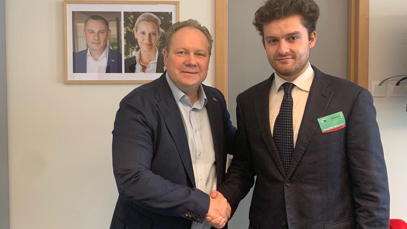 Pau Nadal (Aliança  Catalana) junto a Siegbert Droese (AFD)