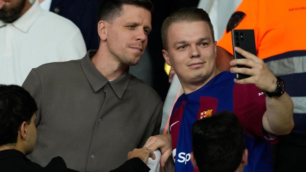 Szczesny asistió al estadio de Montjuïc durante el Barça-Young Boys de la Champions