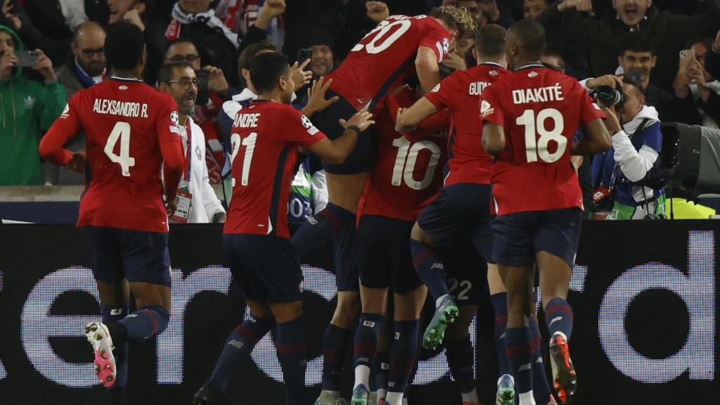 El Lille celebra el gol de Jonathan David contra el Real Madrid