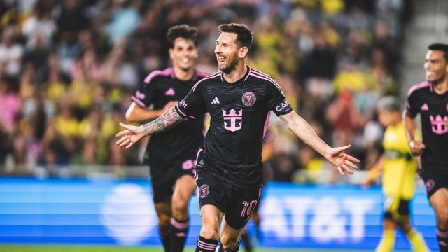 Leo Messi celebra un gol contra el Columbus Crew