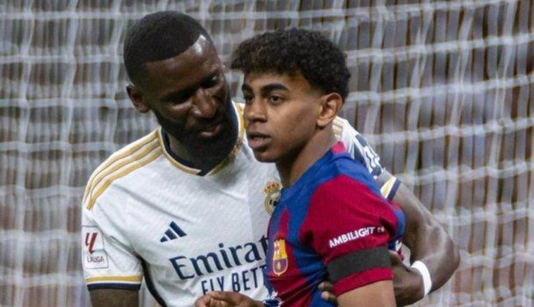 Antonio Rudiger y Lamine Yamal en el Santiago Bernabéu