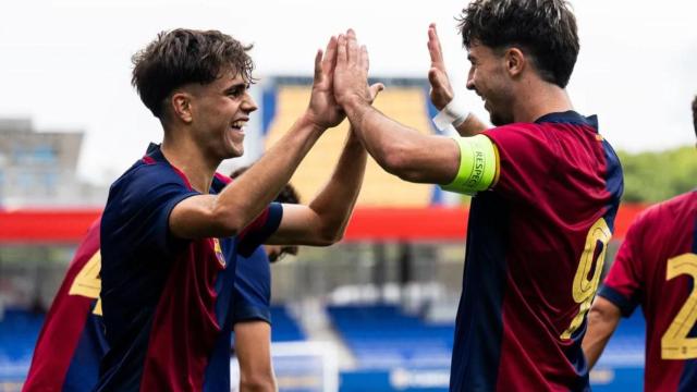 Arnau Pradas celebra un gol con el Juvenil A del Barça contra Young Boys