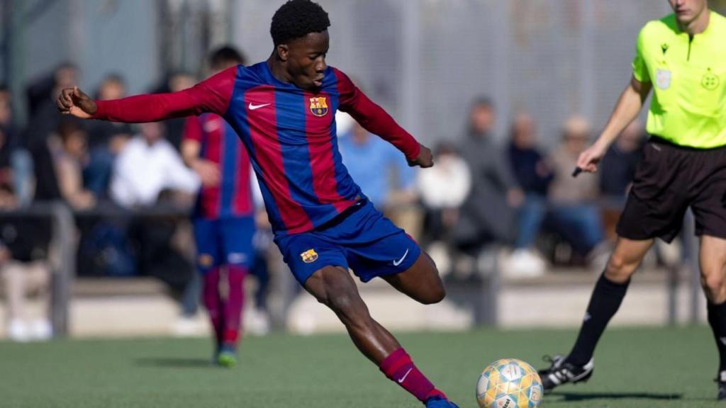 Ebrima Tunkara, en un partido con el Cadete A del Barça