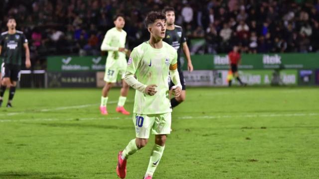 Unai Hernández, en el partido del Barça B contra el Sestao River