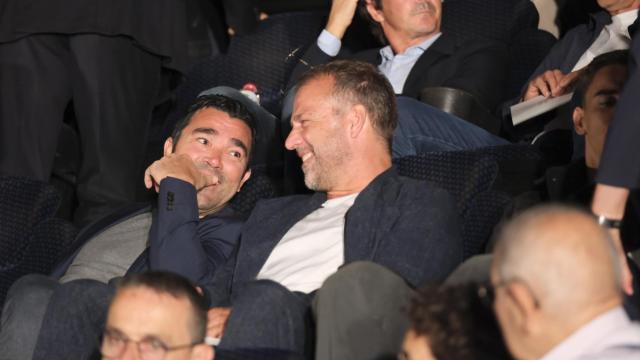 Deco y Hansi Flick, en la despedida de Andrés Iniesta