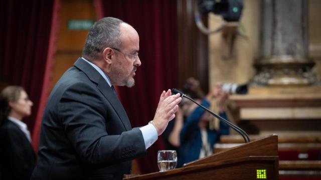 El líder del PP en el Parlament, Alejandro Fernández, en el Debate de Política General