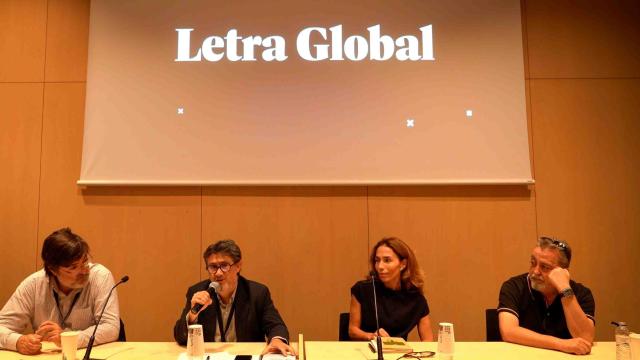 Miguel Aguilar (Random House),  Manel Manchón, Eva Moll (Vegueta) y Manuel Manzano, (Malpaso) en el debate del Liber