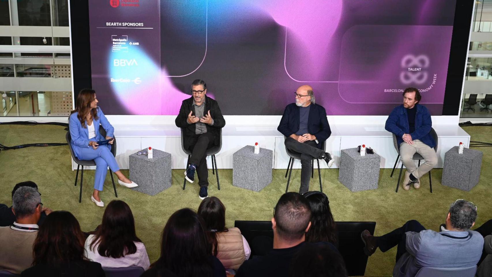 Yolanda Martínez Bajo (BBVA), Joan Roca (Celler Can Roca), Toni Segarra (publicista) y Sacha Michaud (Glovo) en la mesa redonda