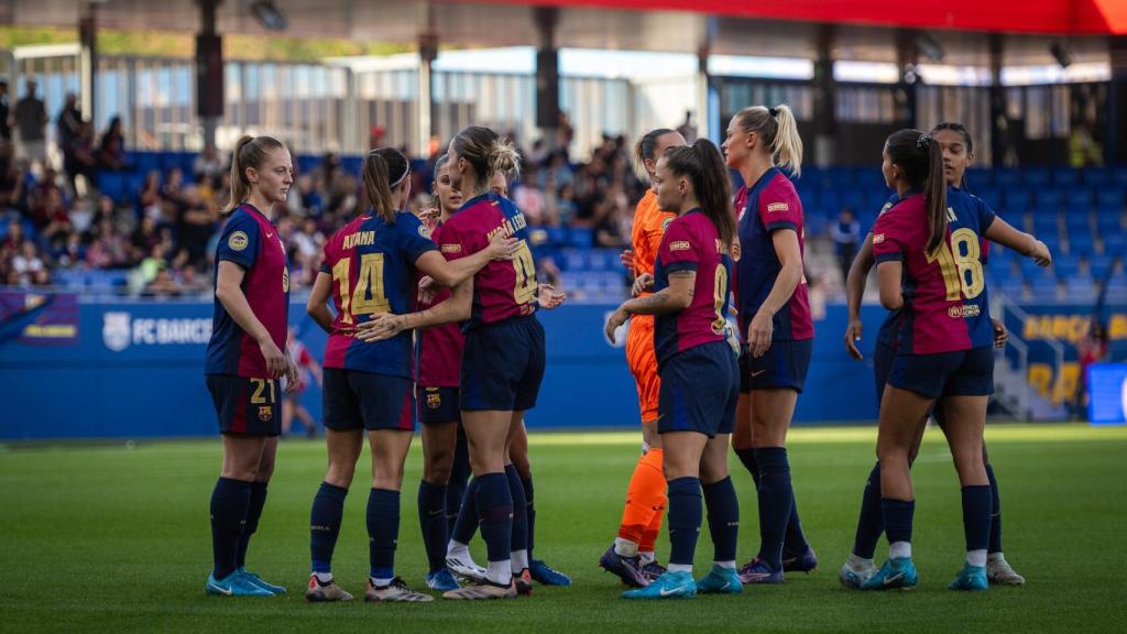 El Barça Femenino celebra la victoria en casa contra el RCD Espanyol