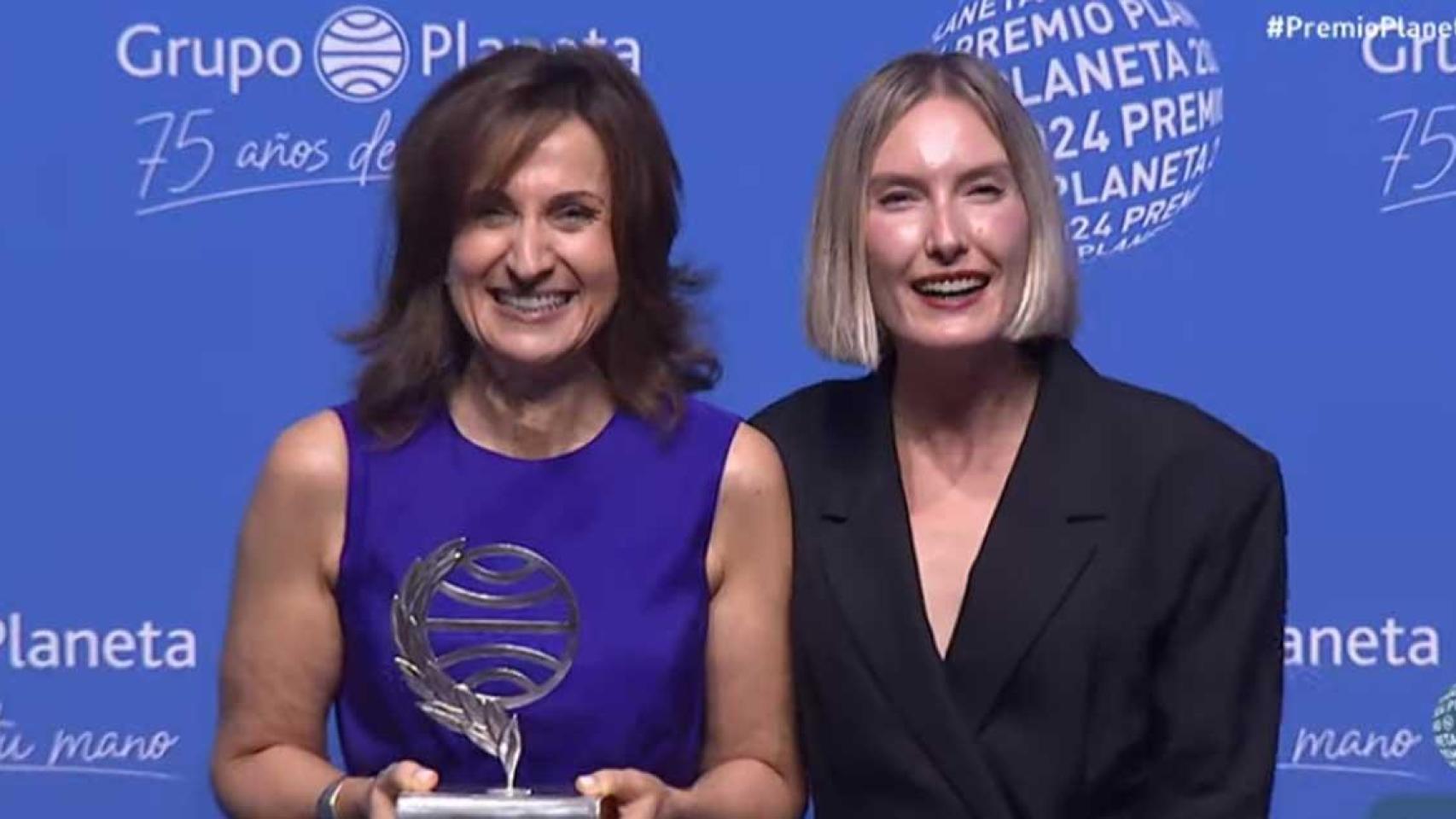 Paloma Sánchez Garnica y Beatriz Serrano, ganadora y finalista del Premio Planeta 2024