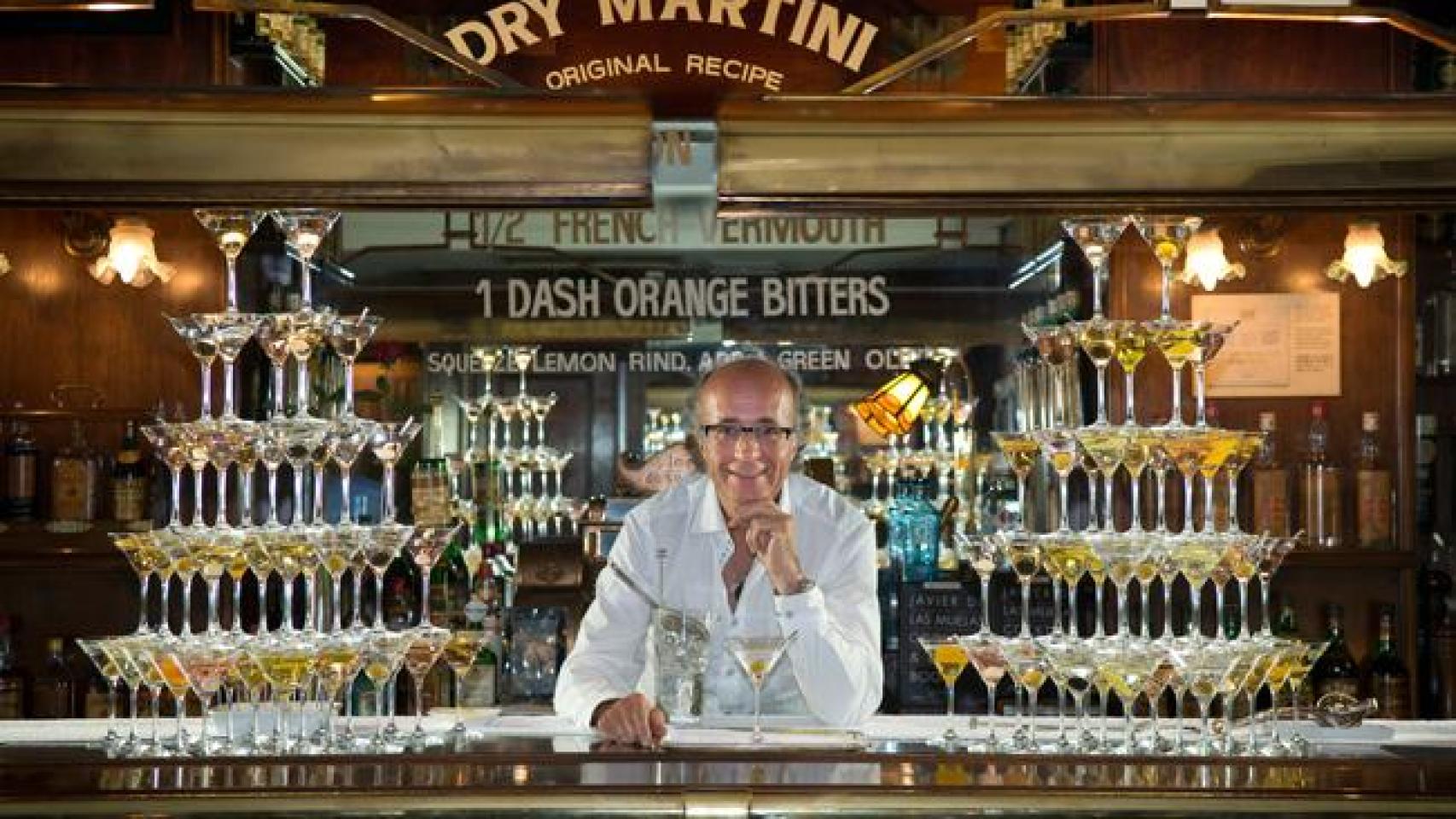 Javier de las Muelas, propietario del Dry Martini y leyenda del cocktail