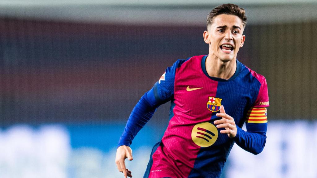 Gavi, con el brazalete de capitán, durante el partido del Barça contra el Sevilla