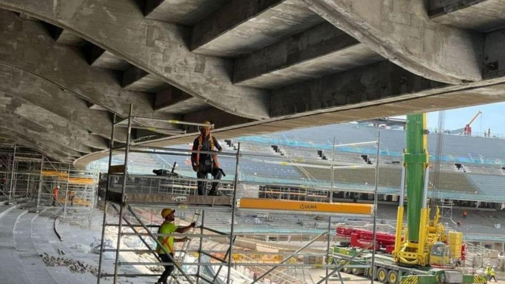 Un 'influencer' se cuela en las obras del Camp Nou (2)