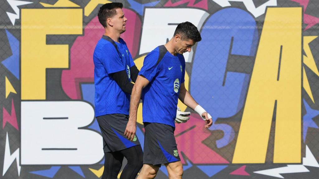 Lewandowski y Szczesny, en el entrenamiento del martes antes de medirse al Bayern