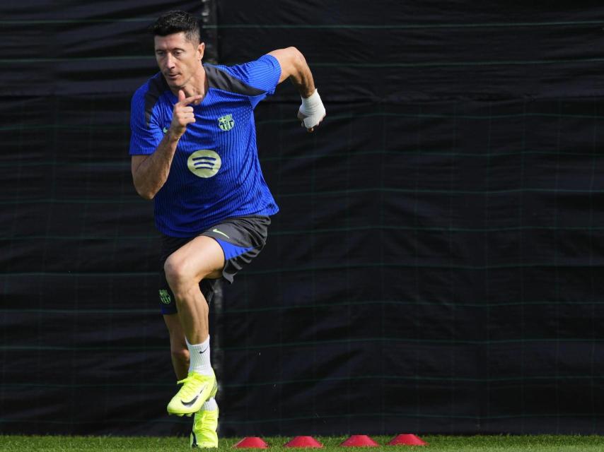 Lewandowski, en el entrenamiento del Barça