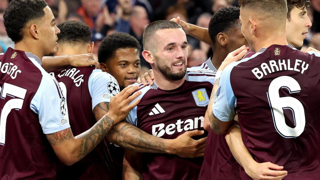 Los jugadores del Aston Villa celebran un gol en la Champions League contra el Bologna