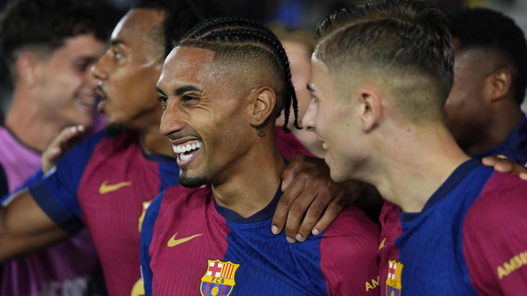 Los jugadores del Barça celebran un gol de Raphinha al Bayern