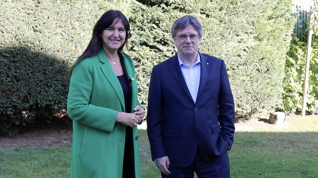 Laura Borràs y Carles Puigdemont, en un encuentro en Bruselas antes del congreso de Calella